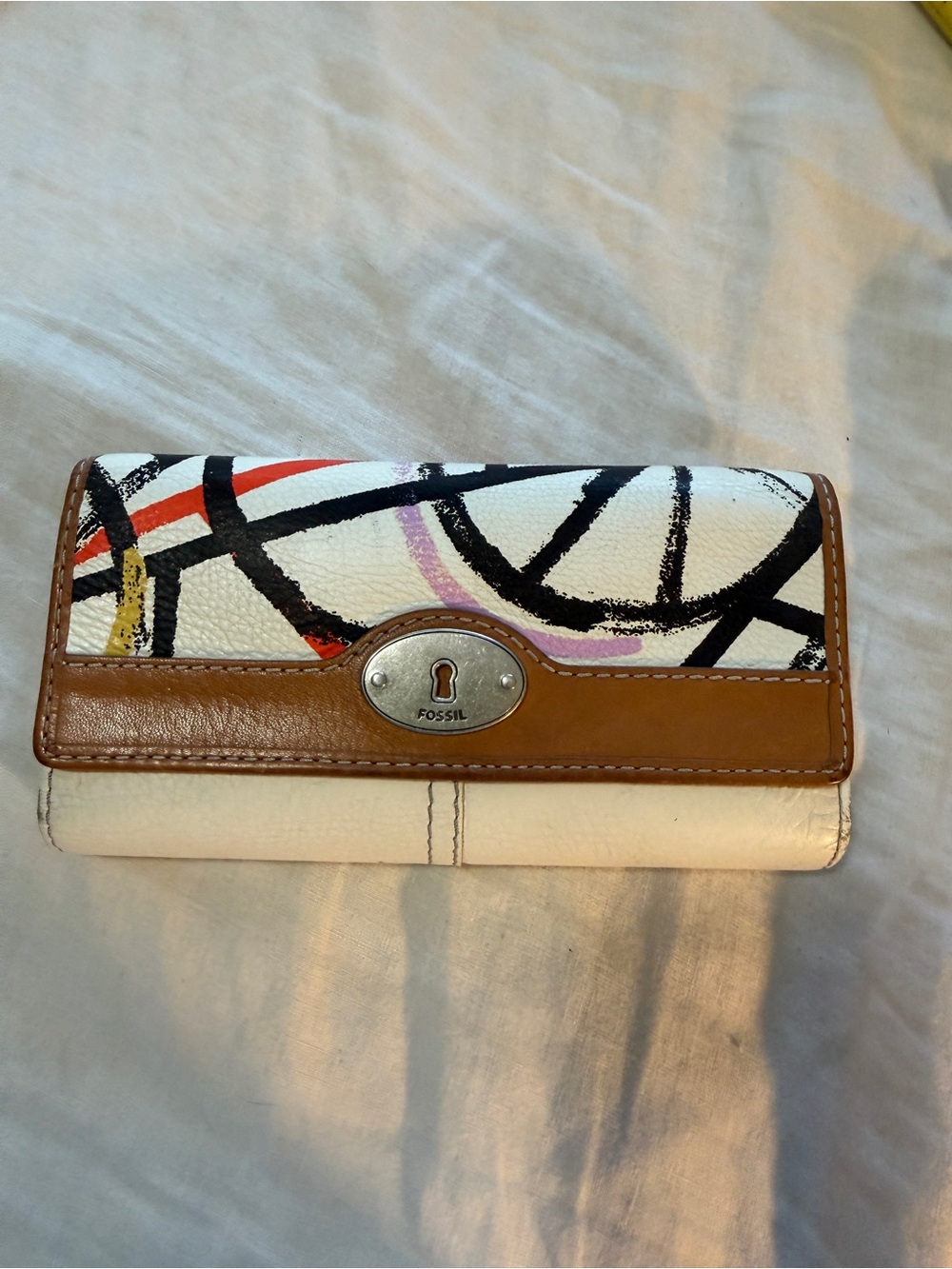 Fossil Maddox Leather Wallet – Abstract Print / Brown & Cream